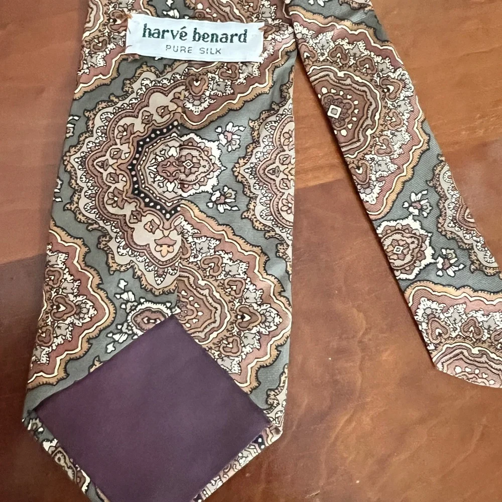 Harve  Benard men’s necktie pure silk